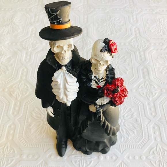 Day of The Dead Couple Figurine - Picture 3 of 16